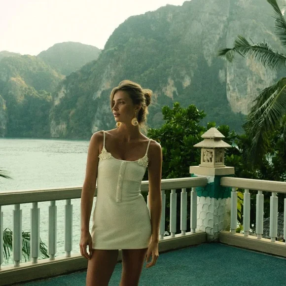 Devon Windsor Hayes Textured Cream Mini Dress (Size Medium) - Picture 2 of 11